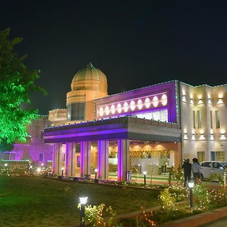 The River Front Resort Sitapur Muafi 외부 사진