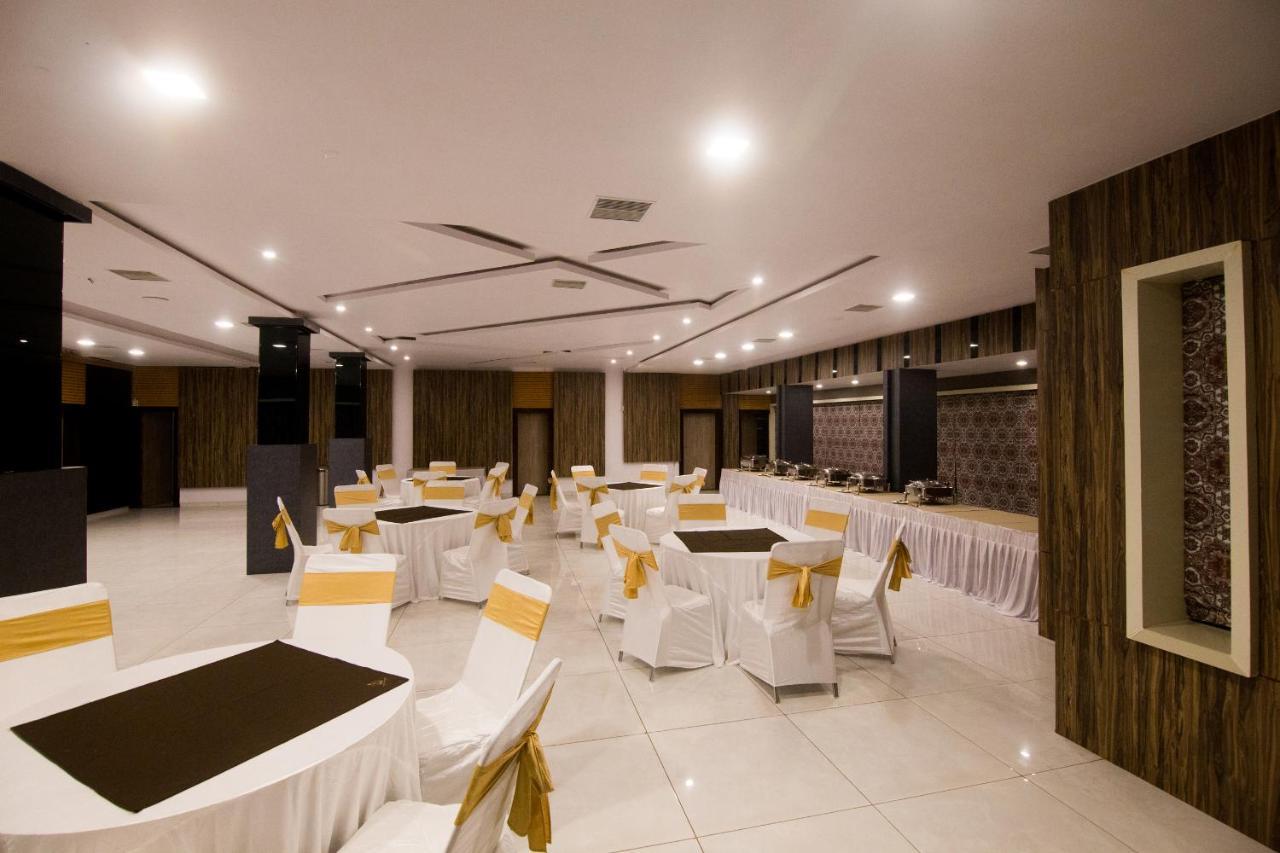 The River Front Resort Sitapur Muafi 외부 사진